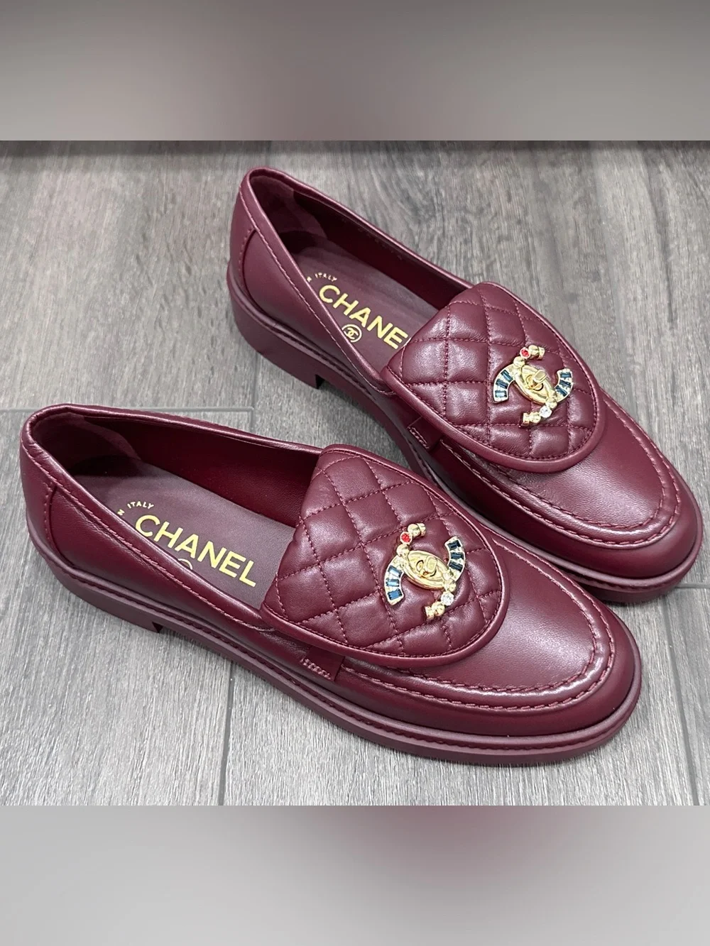 NEW 2026 CHANEL BURGUNDY LEATHER LOAFERS OXFORD SHOES GOLD STRASS CC TURNLOCK 37